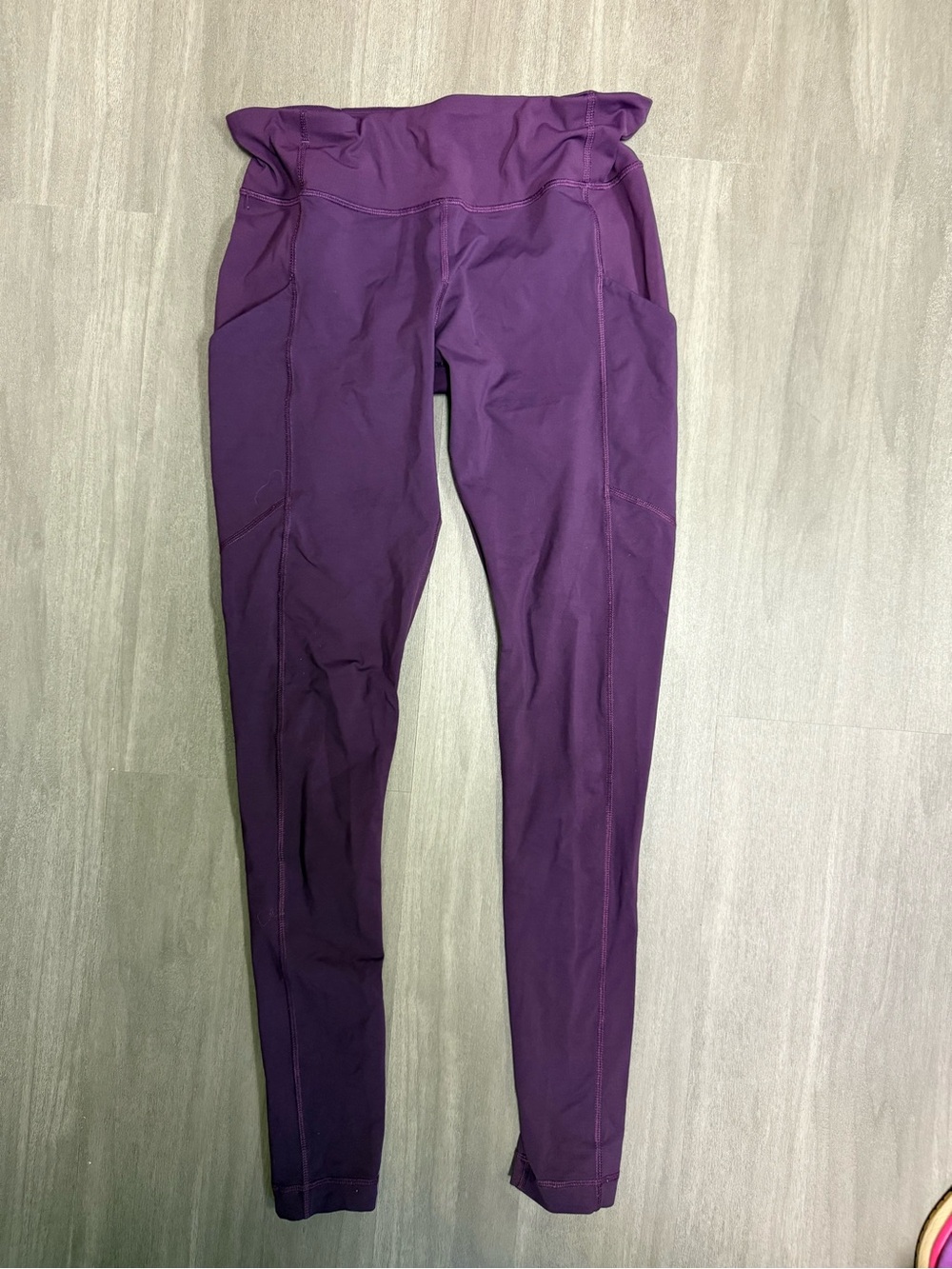 lululemon athletica Purple Leggings with Side Pockets and rear zipper